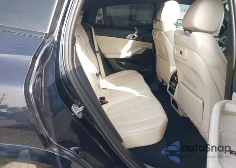 2021 BMW X6 xDrive40I z USA, uszkodzony, nr VIN 5UXCY6C06M9G17166